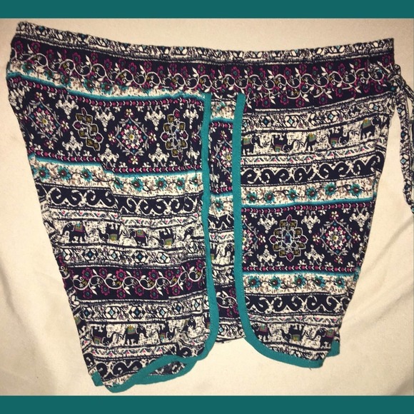 E2 Clothing Mandala Elephant Print Pull-On Shorts - Picture 9 of 10